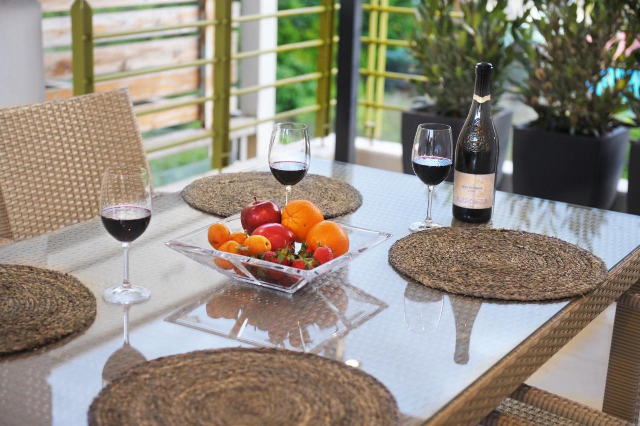Onar Luxury Apartment Néa Péramos المظهر الخارجي الصورة